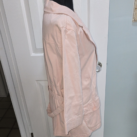 Pink Blazer - Picture 12 of 15